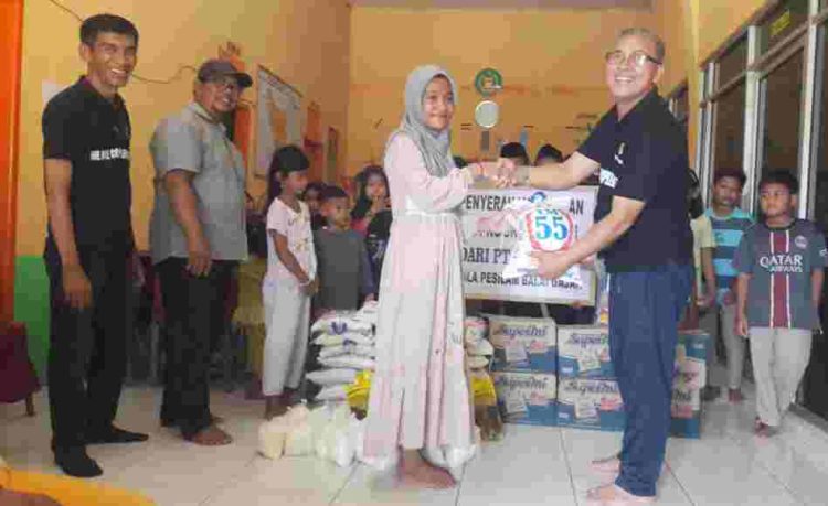 PT Bahruny Santuni 23 Anak Yatim dengan Pemberian Paket Sembako