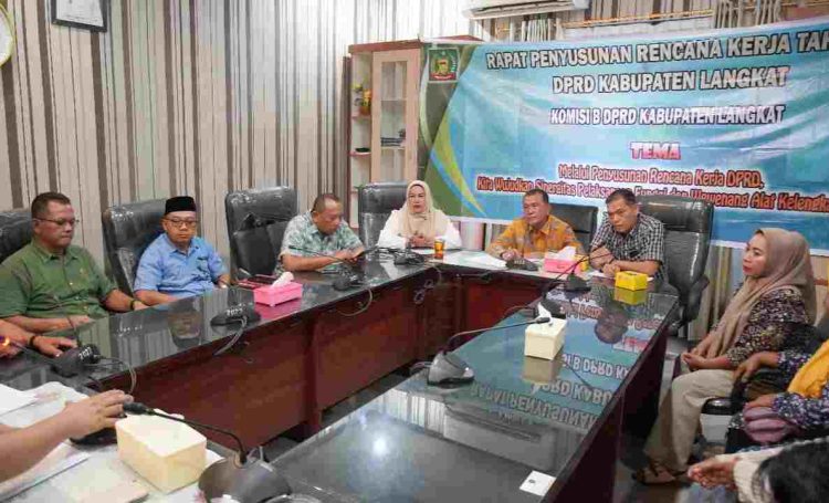 Terganggu Bau Kandang Ayam, Warga Desa Kebun Kelapa Mengadu ke DPRD Langkat