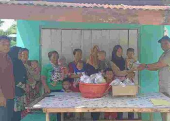 PT Buana Estate Gelar Kegiatan Pemberian Makanan Tambahan untuk Warga Kurang Mampu di Desa Batu Melenggang