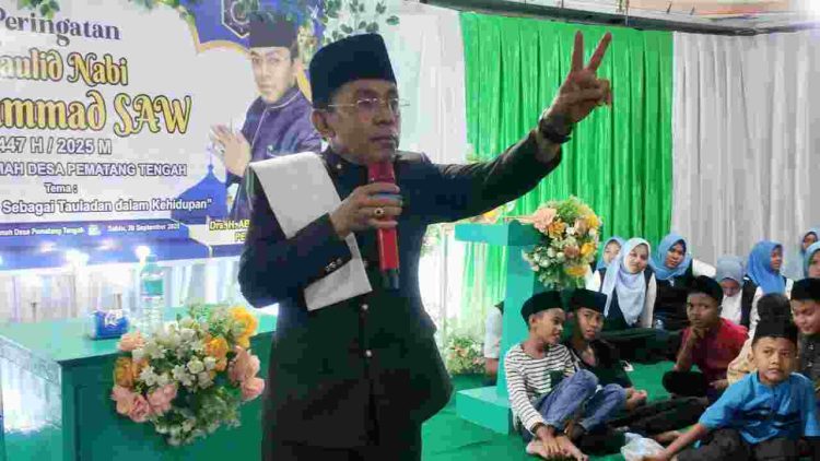 Peringati Maulid Nabi Muhammad SAW, Ustaz Abdul Majid Syam Isi Ceramah di Desa Pematang Tengah