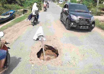 Jalan Hasan Perak-Pangkalan Brandan Ambles, Lubang Mengintai Maut