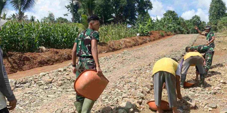 Satgas TMMD Ke-126 Kodim 0601/Pandeglang Lanjutkan Pengerasan Jalan, Progres Capai 94%