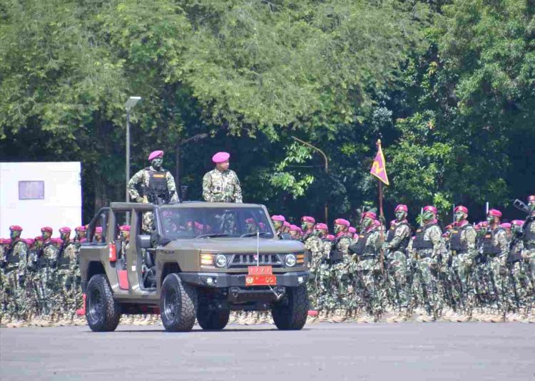 Danpasmar 1 Pimpin Prajurit Ikuti Upacara HUT Ke-80 Korps Marinir