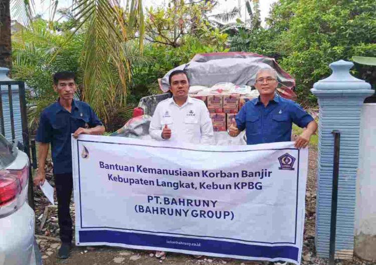 Pasca Banjir, PT Bahruny Salurkan Sembako di 4 Kecamatan dengan 9 Desa Penerima