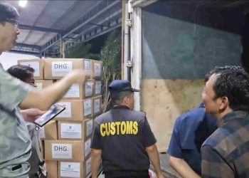 Kemendagri Monitor Pengiriman Bantuan 101.000 Lembar Pakaian untuk Korban Bencana di Aceh