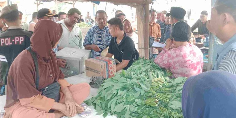 Disperindag Langkat Fasilitasi Voting Pemilihan Ketua Pengurus Pasar Tradisional Tanjung Pura