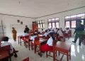 Tak Kenal Lelah, Satgas Yonif 410/Alugoro Berikan Semangat Belajar bagi Generasi Penerus Bangsa