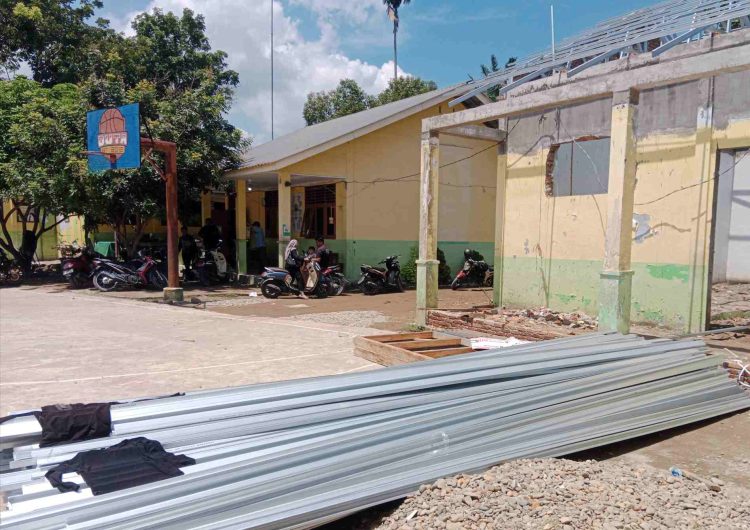 Proyek Revitalisasi SMP Negeri 2 Tanjung Pura Diduga Abaikan Prinsip Swakelola