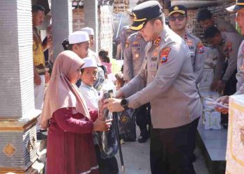 Sambut Hari Bhayangkara ke-80, Polres Lamongan Bedah Rumah Warga Kurang Mampu dan Salurkan Bantuan Sosial