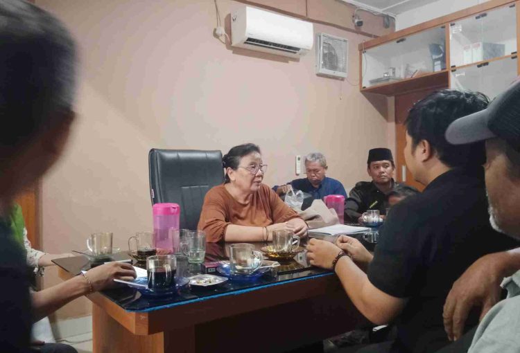Ketua Umum MHA Silaturahmi dengan Ketua Umum Perkumpulan Masyarakat Adat Tengku Machmud di Tanjung Pura