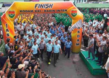 Gerak Jalan Sehat Radin Inten Semarakkan HUT Ke-1 Kodam XXI/RI dan HUT Ke-81 Kemerdekaan RI