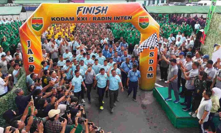 Gerak Jalan Sehat Radin Inten Semarakkan HUT Ke-1 Kodam XXI/RI dan HUT Ke-81 Kemerdekaan RI