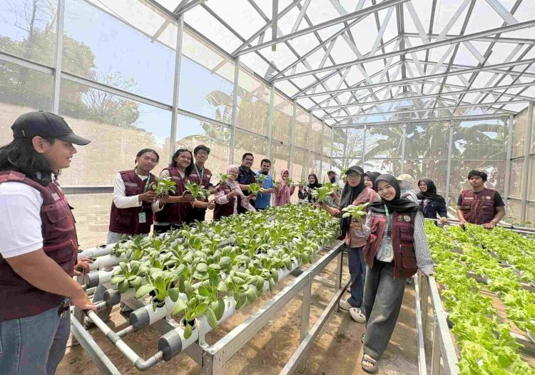 Visitasi Internal Universitas Hasanuddin Tinjau Pelaksanaan PPK Ormawa 2026 Tim CARA’DE di Desa Tinggimae